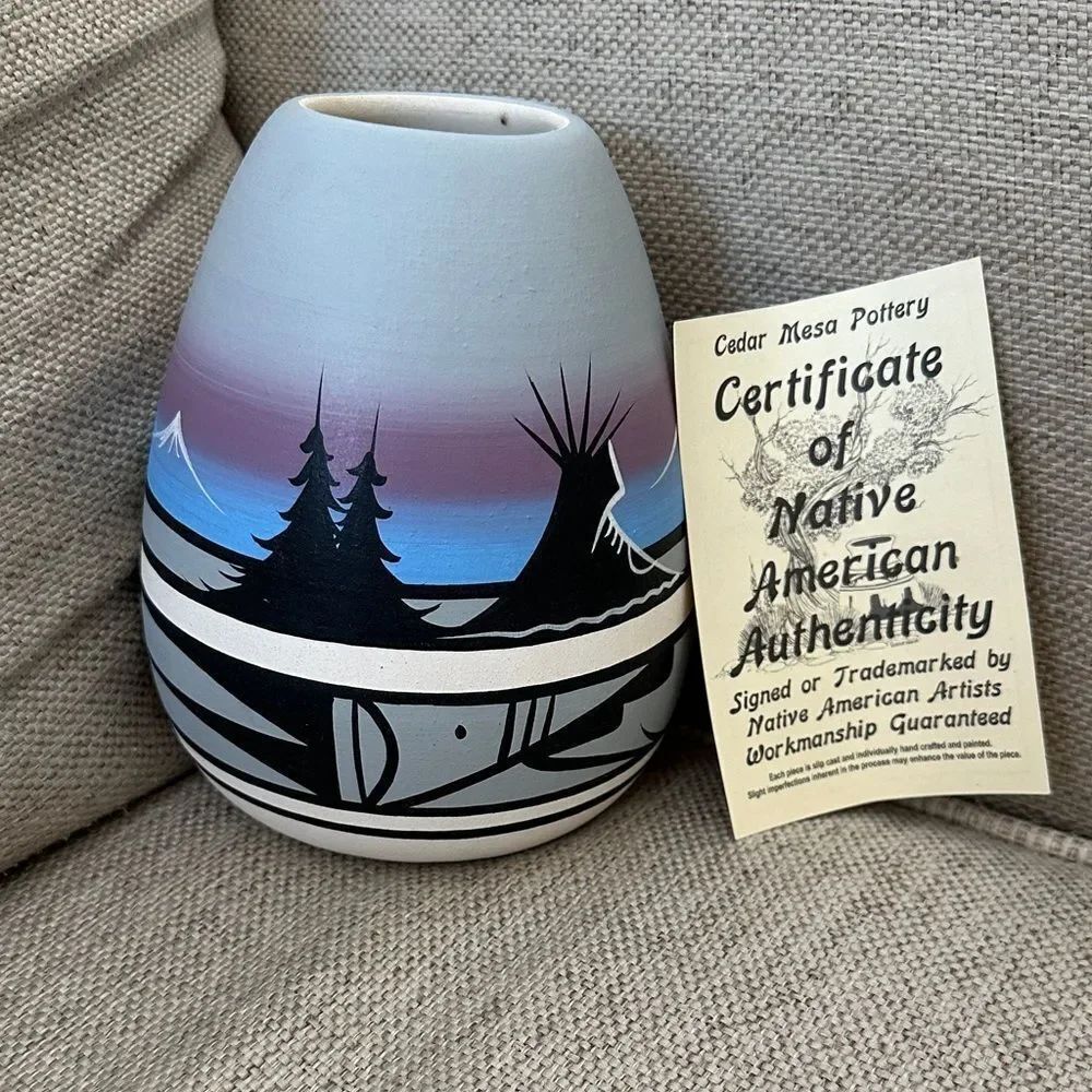 New Cedar Mesa Pottery Native American Art Vase - Multicolor